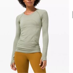 Lululemon - Swiftly Tech Long Sleeve - Rosemary Green/Green Fern